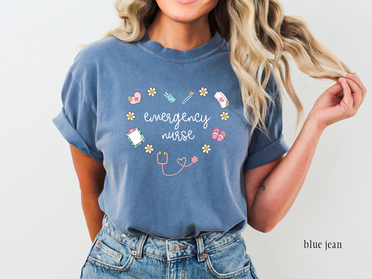 Emergency Dept Nurse Retro Heart T-shirt